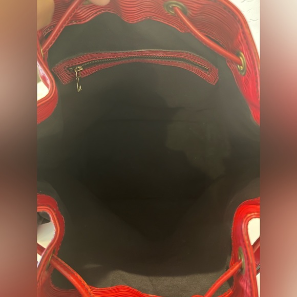 Louis Vuitton Epi Noe GM Leather Bucket Bag (large) Vintage & EUC (Authentic) - Picture 12 of 16